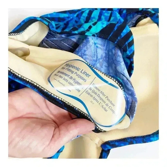 NWT Miraclesuit Shadowcat Siren Printed One-Piece Swimsuit size 10 - Picture 13 of 13